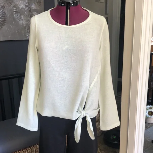 EnThread Linen blend Top - Picture 4 of 6